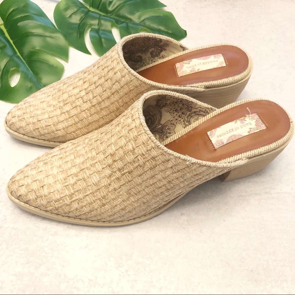 Band of Gypsies Parker Sand Woven Mule NWT Size 9 - Picture 1 of 7